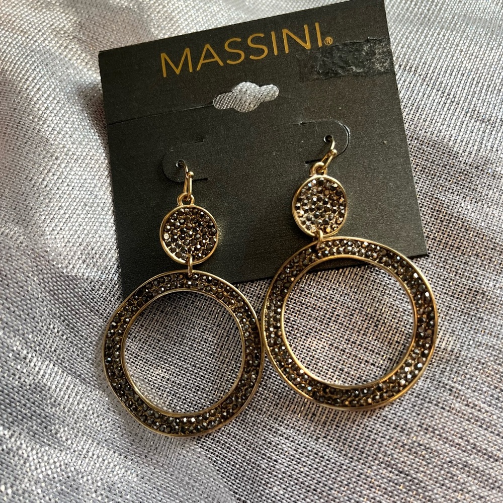 🖤 black sparkly earrings